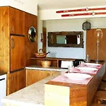 Sunny 2 Bedroom W Large Terrace, Stunning Views & Pool アパート *