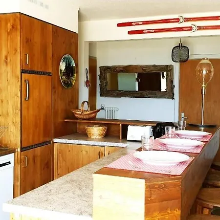 Sunny 2 Bedroom W Large Terrace, Stunning Views & Pool Lejlighed *