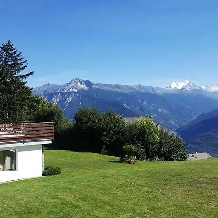Sunny 2 Bedroom W Large Terrace, Stunning Views & Pool Lejlighed *