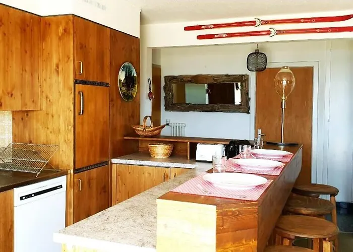 Sunny 2 Bedroom W Large Terrace, Stunning Views & Pool Apartamento *